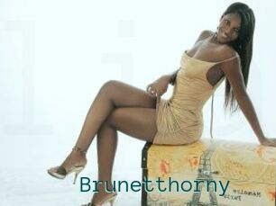 Brunetthorny