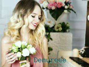 Demureee