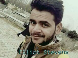 Elliot_Stevens