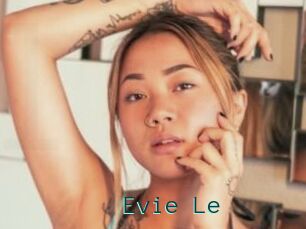 Evie_Le