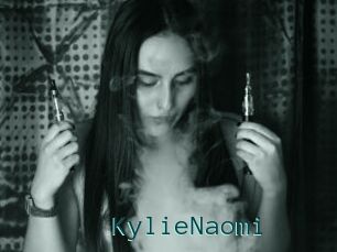 KylieNaomi