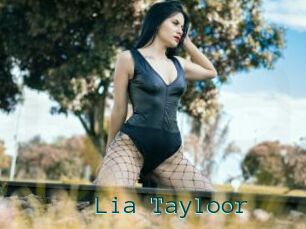 Lia_Tayloor