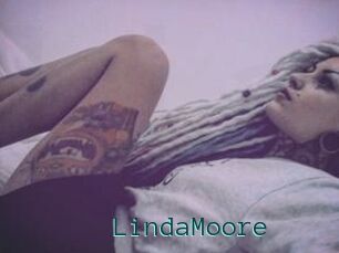 Linda_Moore