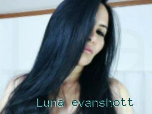 Luna_evanshott