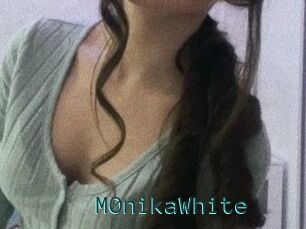 M0nikaWhite