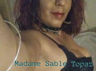 Madame_Sable_Topaz
