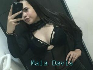 Maia_Davis
