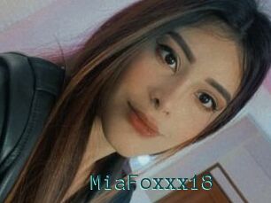 MiaFoxxx18