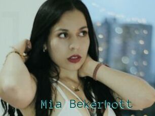 Mia_Bekerhott