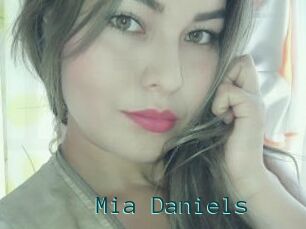 Mia_Daniels