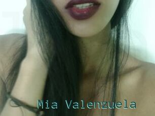 Mia_Valenzuela