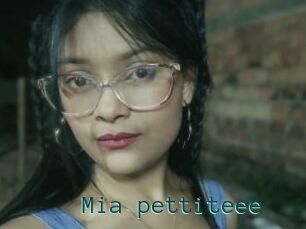 Mia_pettiteee