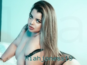 Miahjoness19