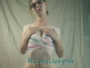 RileyLuvyna