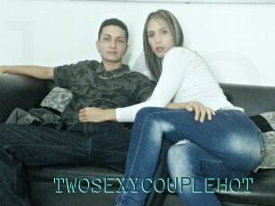 TWOSEXYCOUPLEHOT