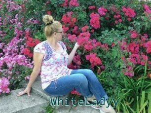 WhiteLadyy